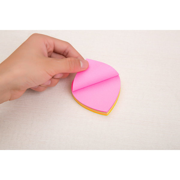 6 Pakker Sticky Notes Hjerteformede, Blandede Farver Love Self-Stick Notes Self Stick Post Memo til Hjem Skole Kontor, 600 Ark, 3*3 cm