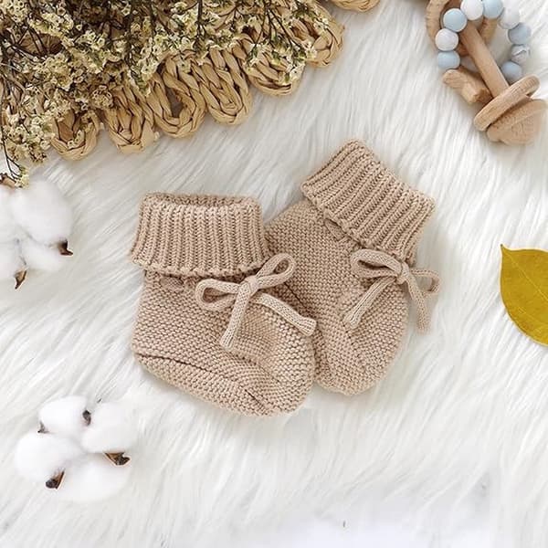 Strikkede babyfutter, bomuld, beige, varme bløde støvler til småbørn 0-6M