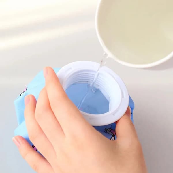 Portable and Foldable Hot Water Bottle, Cooling Ice Pack for Sprains, Portable and Foldable for Outdoor Use - Pink