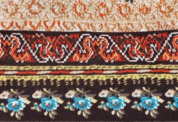Elastisk slouchy bomullsbeanie-lue med blomst for kvinner—yux