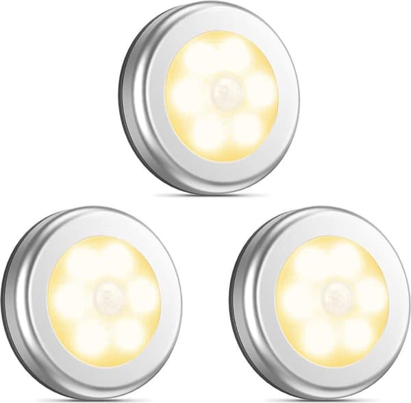 LED sensor natlamper, 3-pak, batteridrevne, trådløs klæbende, med PIR-sensor, varm hvid-sølv farve.