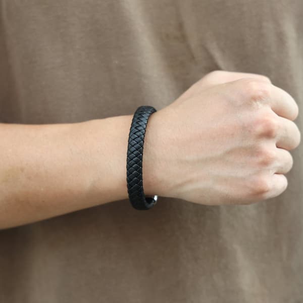Malinsi Flettet Læderarmbånd til Mænd med Magnetisk Lås i Rustfrit Stål, Sort 20+2 cm med Forlænger, Gave til Ham