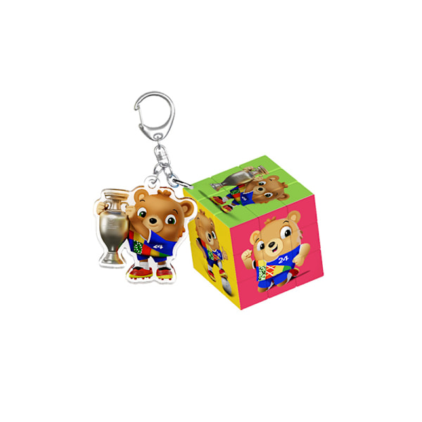 2024 Saksan jalkapallon EM-kisojen maskottiavainnauha kolmikerroksinen Rubikin kuutio pieni Rubikin kuution riipuskoriste lahja Maskotti potkaisee Mascot kicking ball Small Rubik's Cube