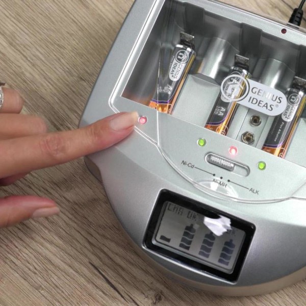 TG Universal Batterilader med LCD-display grå