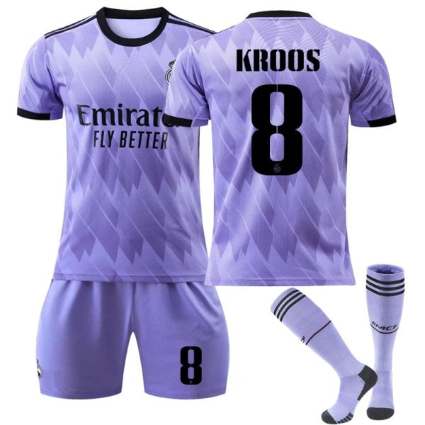 Uusi kausi 2022-2023 Real Madrid jalkapallopaita jalkapalloasu VINI JR. 20 lapsille 26 (140-150 cm) KROOS 8 lapsille 16 (90-100 cm)