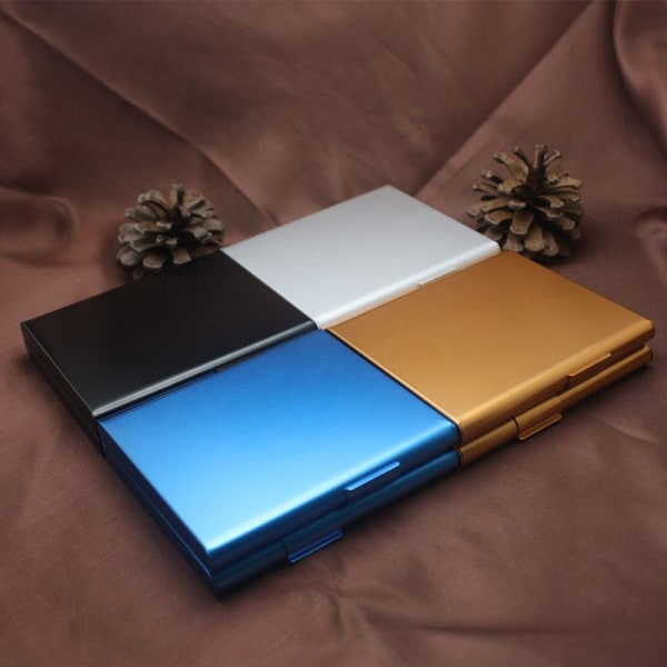 Guld etui/holder 2 stk plastsigaretter for 20 sigaretter