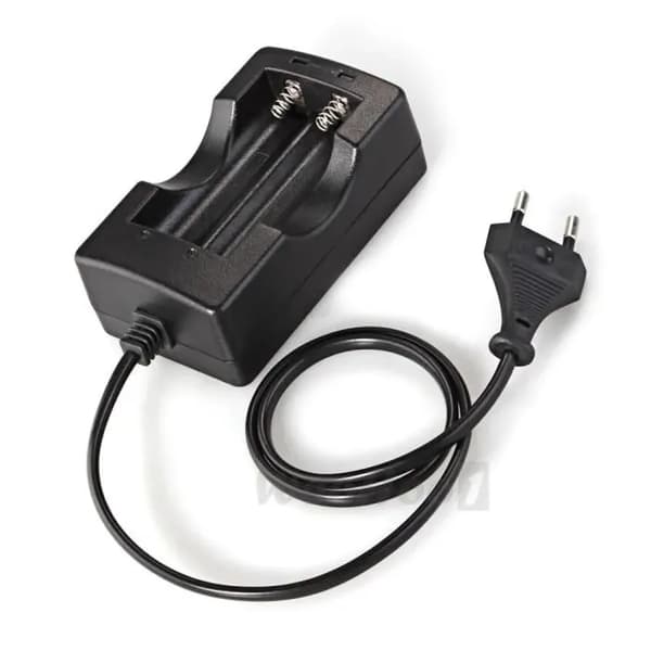 EU kablet batterilader for 18650 Li-ion oppladbare batterier