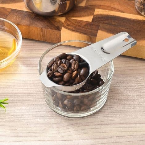 Sæt med syv måleskeer i rustfrit stål til kogning af kaffebønner.