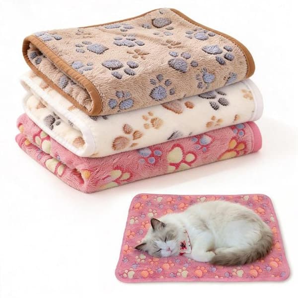 Extra Soft Pet Blankets (3-Pack, 104 x 76 cm) – Double-Sided Plush Sleeping Mats with Paw Prints