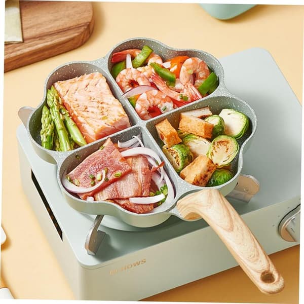 Non-stick eggpanne, hjerteformet eggpanne, perfekt for å steke egg på hjemmekjøkkenet ditt.
