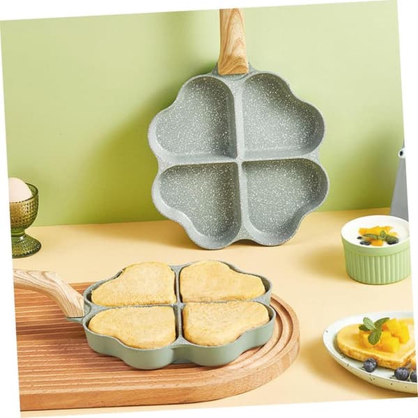 Non-stick eggpanne, hjerteformet eggpanne, perfekt for å steke egg på hjemmekjøkkenet ditt.