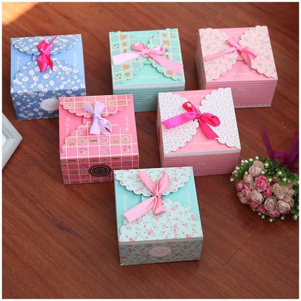 12 presentaskar, presentaskar för tårtbitar, bröllopstårta, cupcakes, muffins, bröllopspresenter, presentset