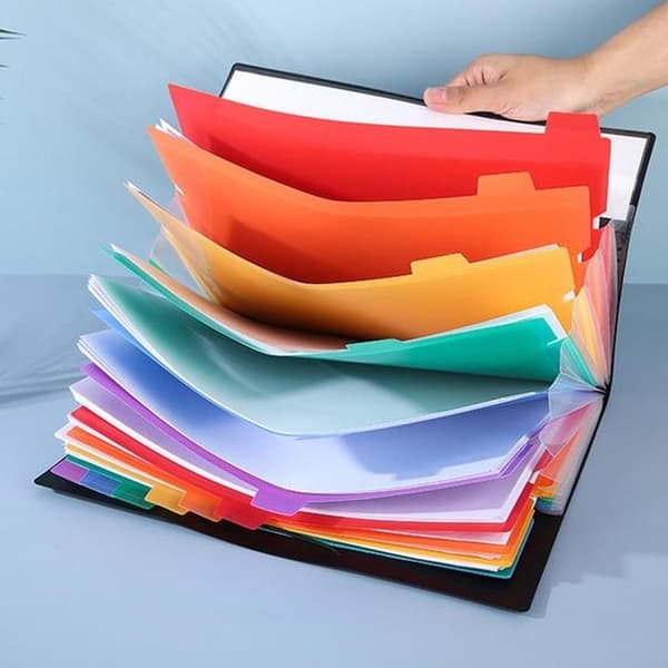 Rosa bærbar A4 utvidbar dokumentmappe med 12 rom, vanntett PP-plastmappe med elastisk bånd.