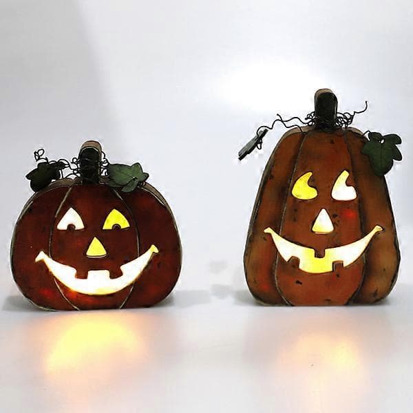 2 kpl Halloween-kurpitsalyhtyjä puusta