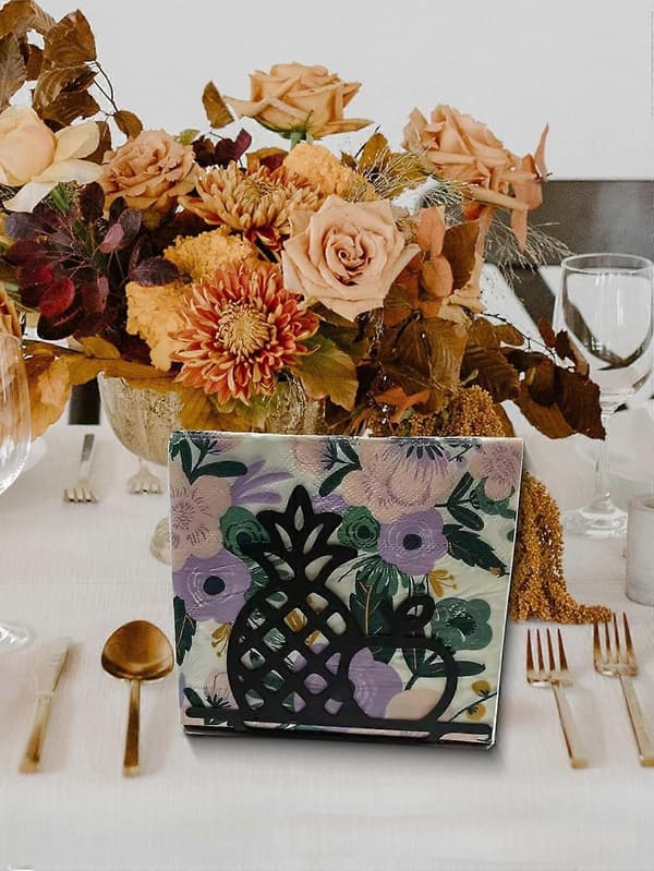 Black Metal Napkin Holder with Space-Saving Vertical Design for Kitchen Tables and Parties