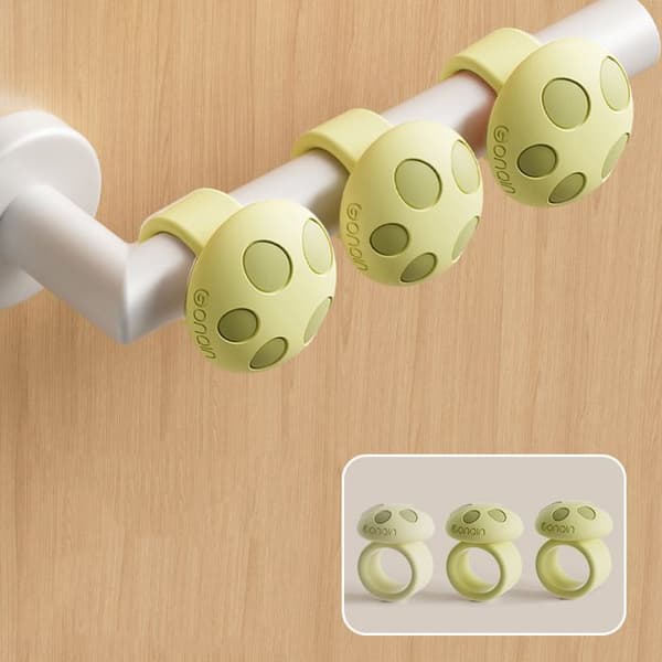 Hanging Storage Bag, Three Pockets for Large Capacity, Fabric Hanging Storage Bag, Bedroom Storage (White).