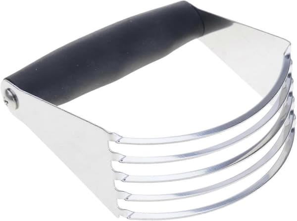 Deigskrape og deigkutter i rustfritt stål med ergonomisk grep for baking og enkel rengjøring