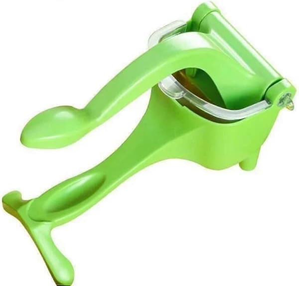 Manual Juicer for Fruits and Vegetables, Compact Hand-Operated Cold Press Juicer