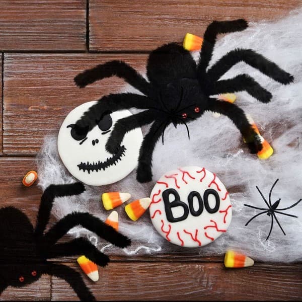 Halloween Dekoration - 2 Store Edderkopper 30cm
