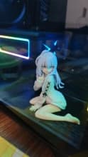 Elainas rejse Siddende Elaina i sweater Figur Anime Bishojo Skrivebordsmodel Siddende Elaina Sitting Elaina