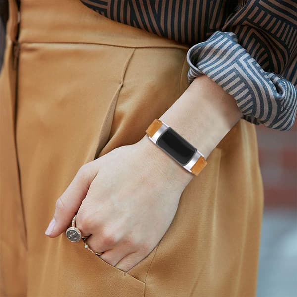 Fitbit Charge 5 armbånd ægte læder Brun