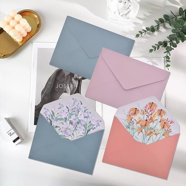 30 mønstrede konvolutter, blomsterkonvolutter, brevpapir og blomsterkonvolutter