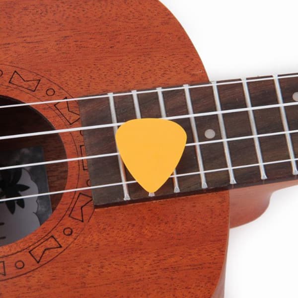 100 STK ABS akustisk ukulele bas elektrisk guitar picks Plectrum 100pcs