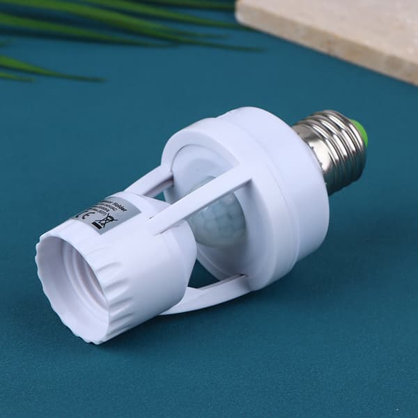 1Pc AC100-240V E27 Socket Converter med PIR bevægelsessensor LED White