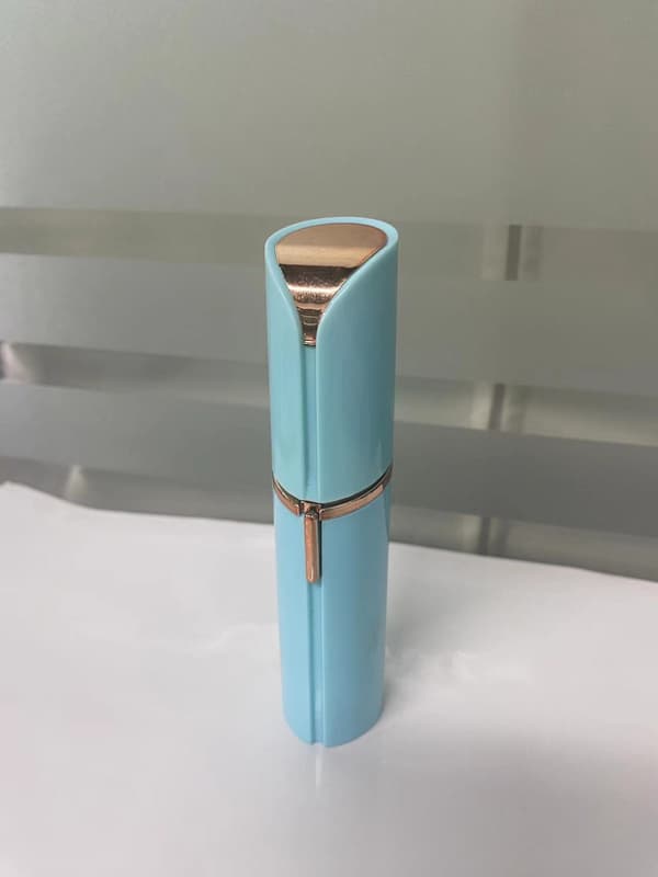 Perfekt hårfjerningsapparat til kvinder, med genopladeligt batteri, blå.