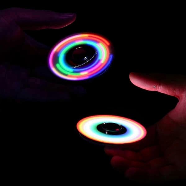 Fidget Spinner i metall med LED-lys - Festgave med rikelig lysshow - Sensoriske leker for angstlindring for barn og voksne - Bra (iriserende)
