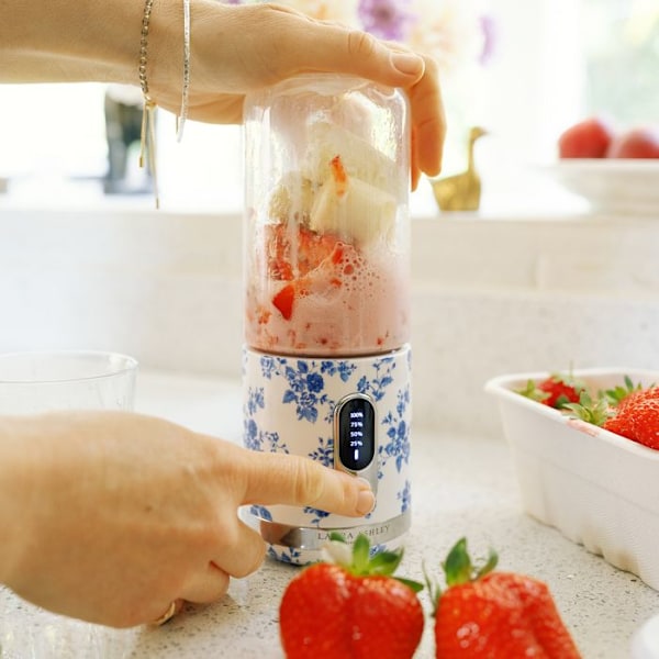 Laura Ashley Bärbar Mixer 100W för Smoothies - Kina Ros - Kapacitet 450ml, USB-laddning, Motor 25 000 varv/min Mång