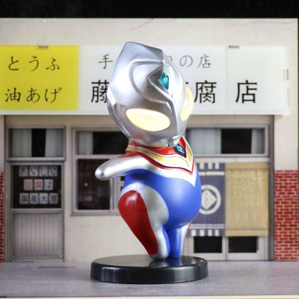 Q-version av det söta Ultraman Dija hand stycket kan lysa upp prydnadsföremål leksaker Gåvor F