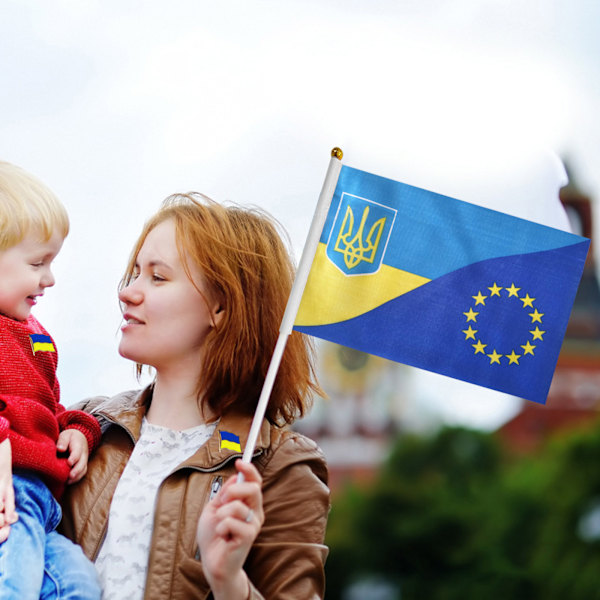 Ukrainsk flagga Slagstift Metall för UA Ukraina Viftande Flaggstift för UA Patriotisk Badge Hatt Slagstift Kläder Ryggsäck Brosch -AD12-