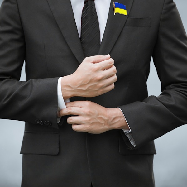 Ukrainsk flagga Slagstift Metall för UA Ukraina Viftande Flaggstift för UA Patriotisk Badge Hatt Slagstift Kläder Ryggsäck Brosch -AD12-