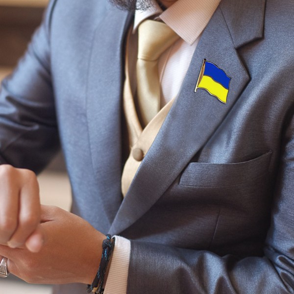 Ukrainsk flagga Slagstift Metall för UA Ukraina Viftande Flaggstift för UA Patriotisk Badge Hatt Slagstift Kläder Ryggsäck Brosch -AD12-