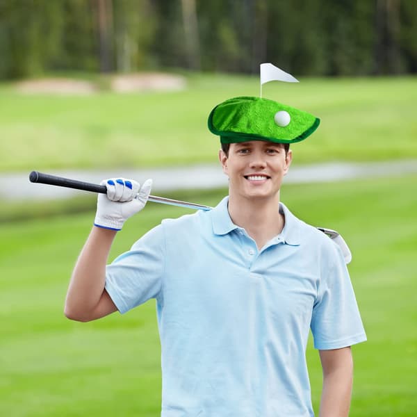 Golfkasketter, golfbaretter, festkostumer og tilbehør med golfflag