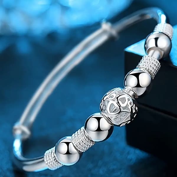Fidget spinner armbånd til kvinder, et fidget spinner armbånd til at lindre angst.