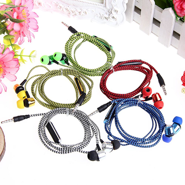 3,5 mm In-Ear Hörlurar med Mikrofon Flätad Headset för Telefon Ny