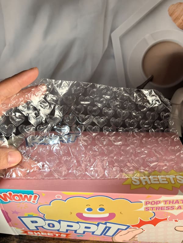 Poppit-ark, bobleplast, kontorstressavlastningsleker.