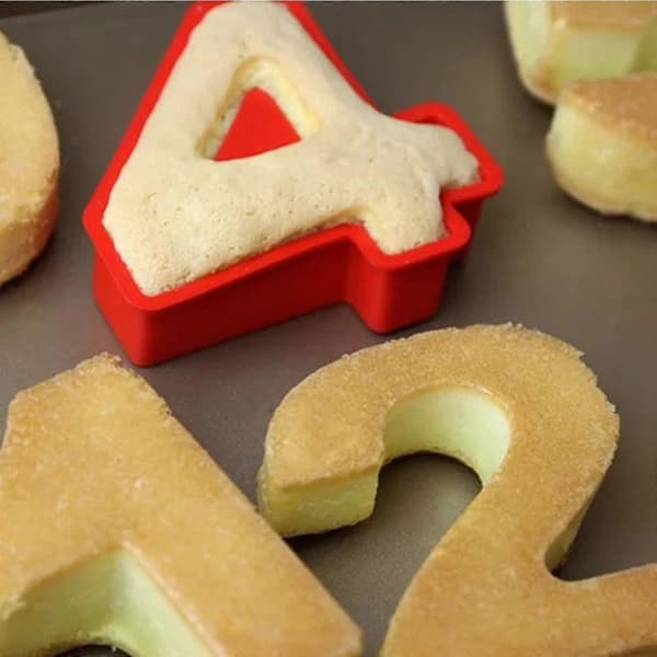 Små 9 stk. Silikon Nummer Kageforme Gele Chokoladeforme Slik Muffinbakke