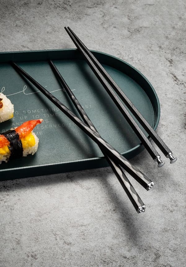 Legerte graverte spisepinner, sklisikre, gjenbrukbare sushispisepinner