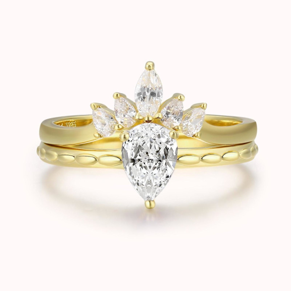 AVEKI Kvinder Krone Ringe Prinsesse Dronning 18K Guldbelagt Tiara Ring Lille CZ Gave Pige Løfte Ring Hvid, Størrelse: 7