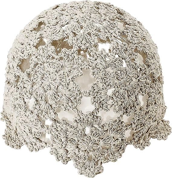 Håndstrikket Hule Blomster Beanie Hatt i Bomull for Kvinner