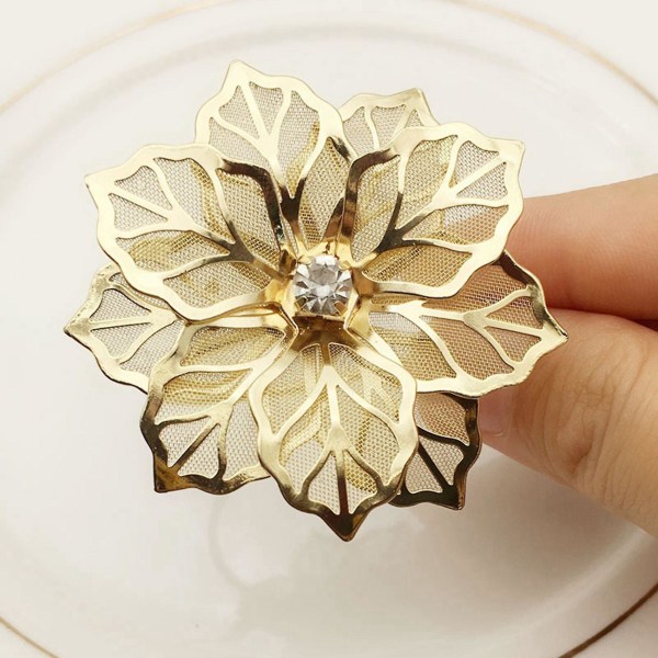 30 st Servett Ringar i Metall Guld Blomma Design Servett Spänne Servett Ringhållare Hotell Bröllop Fest Vi