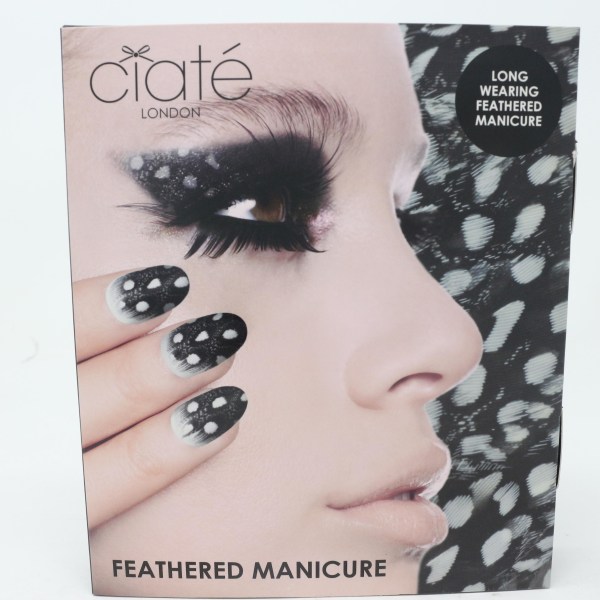 Ciate Feathered Manicure Pitkä yllään sulkainen manikyyri / uusi laatikolla