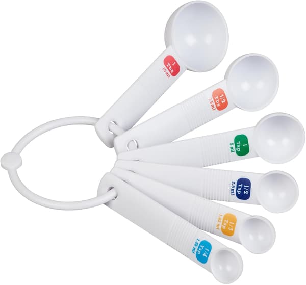 Måleskeer i plast, sæt med 6 skeer med 1/4 tsk/1,25 ml - 1/3 tsk/1,65 ml - 1/2 tsk/2,5 ml - 1 tsk/5 ml - 1/2 spsk/7,5 ml - 1 spsk/15 ml mål
