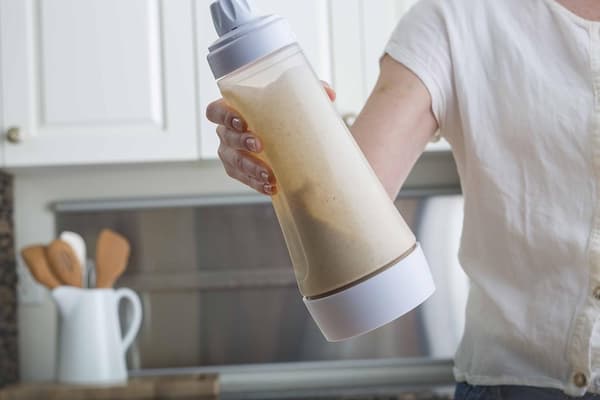 Pandekagedejmixer i plast, blander 4 kopper dej, hvid