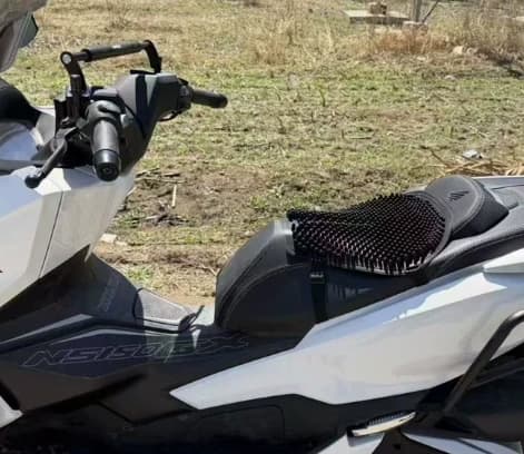Kugleformede motorcykelsædepuder, sædepuder til elbiler, åndbart tilbehør, stødabsorberende og åndbart.