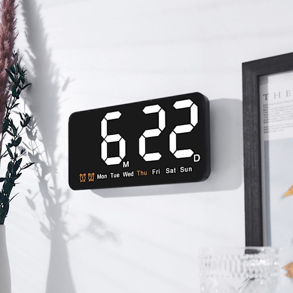 Digital väggklocka, LED digital klocka, 12/24-timmarssystem, stora siffror, tyst, vit.