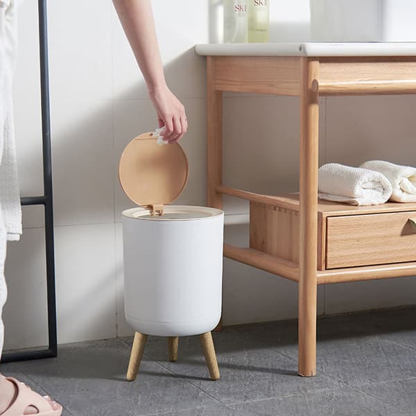 Fristående Touch Badrumsavfallsbehållare 7L Träfärg